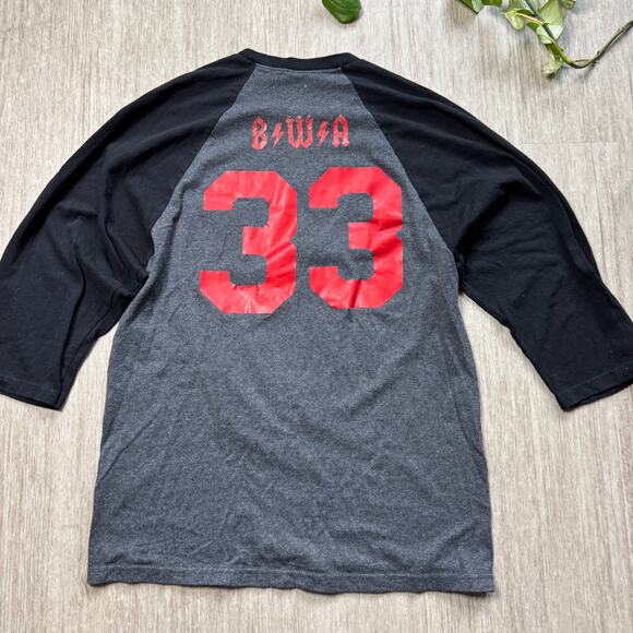 Vintage Portland Dive Bar Shirt Hanigans Tavern Fuzzy Bunnies BWA #33 Men M PNW - Picture 2 of 7